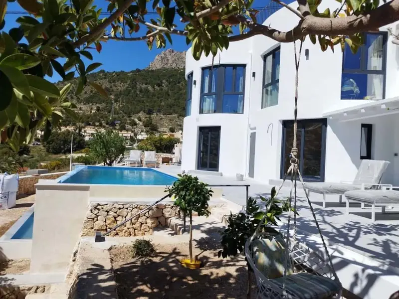 Villa de Lujo en Calpe con Vistas al Mar 5 Dormitorios Piscina Infinita