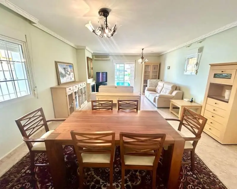 Chalet en venta en La Zenia, Orihuela, Alicante