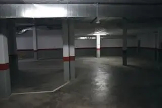Garaje en venta en Ainsa Sobrarbe 15m2 con ascensor