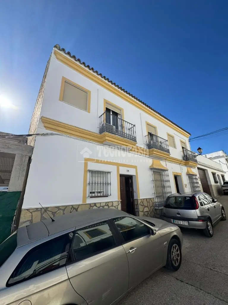 Casa Señorial en Bornos con 2 Viviendas y Espectaculares Vistas