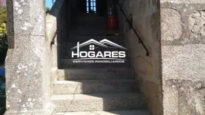 Chalet con Viñedos y Piscina cerca de Tui