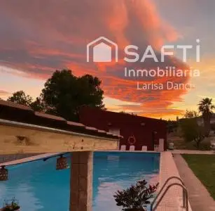Exclusiva Villa en Alcanar Playa con 8 Dormitorios y Piscina Privada