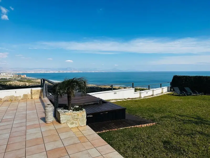 Chalet Gran Alacant Vistas al Mar Jacuzzi Sauna