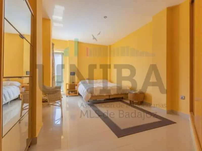 Chalet en Badajoz con Piscina y Gran Jardin