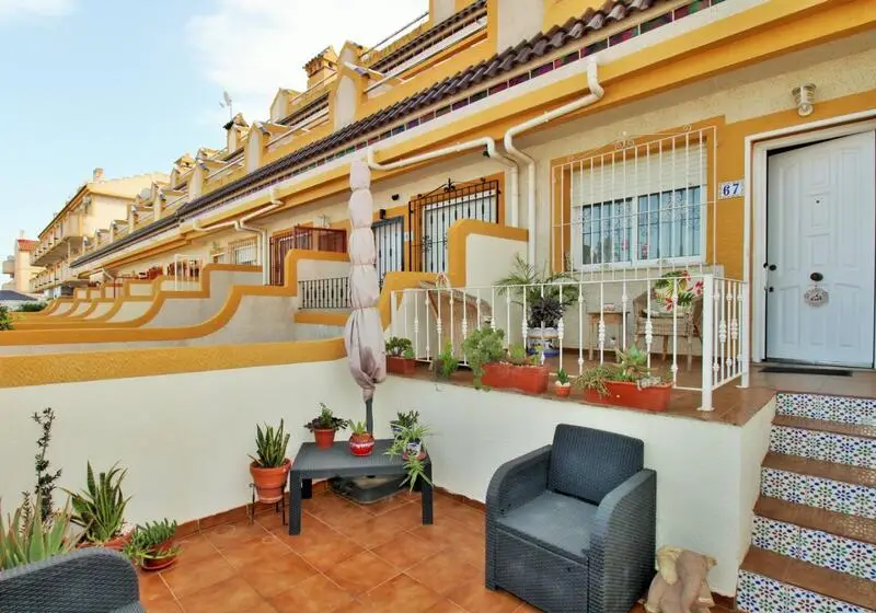 Villa 3 Dormitorios Playa Flamenca Cerca de la Playa