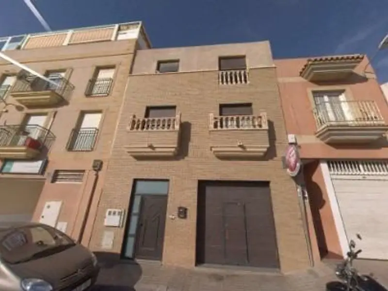 Venta Piso Almería Sin Posesión Oportunidad Inversores