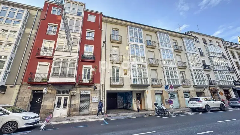 Piso en venta en el centro de Vitoria 2 dormitorios 86m2
