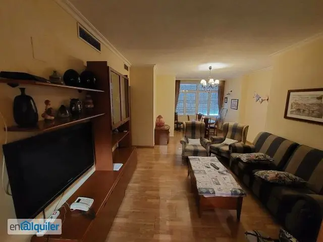 Piso 4 Dormitorios 2 Baños para Chicas Estudiantes
