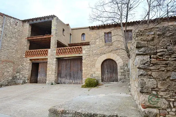 Masia historica en L'Albiol Tarragona 950m2 para rehabilitar