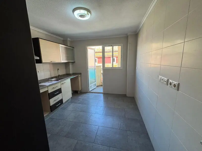 Apartamento 3 Dormitorios 2 Baños Almorad	 Costa Blanca