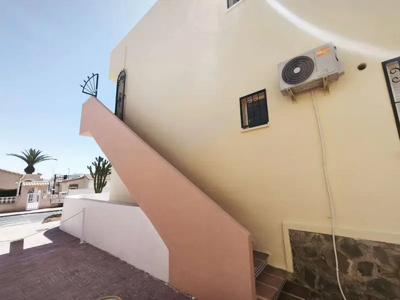 Apartamento con Piscina Orihuela 2 Dormitorios Vistas al Mar