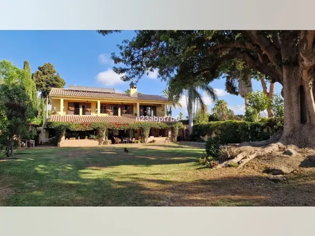 Casa Villa 5 Dormitorios Cortijo Blanco Marbella