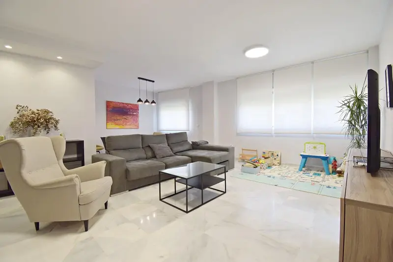 Piso en venta Jerez de la Frontera: 3 dormitorios, 2 baños, garaje y trastero