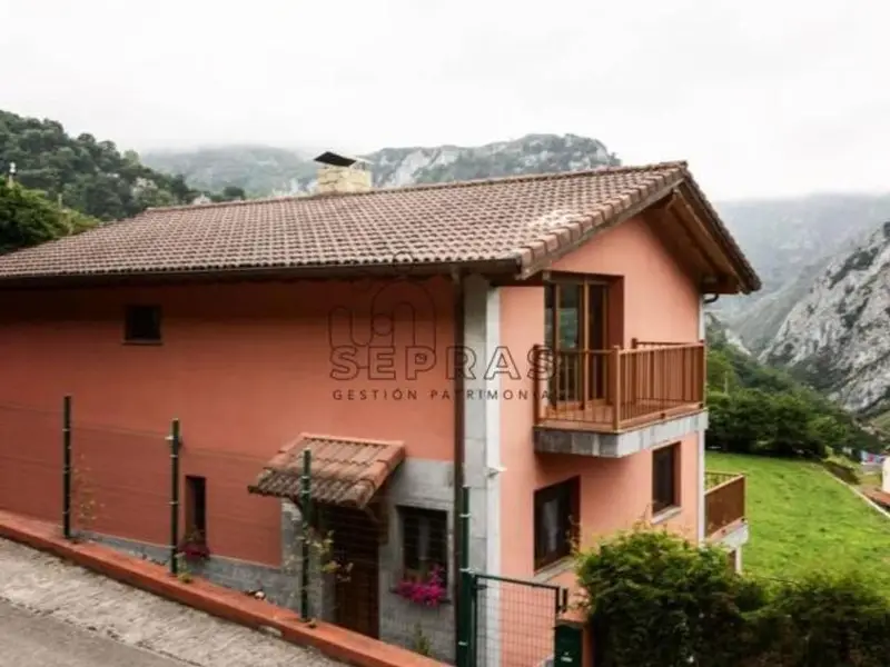 Chalet con Vistas a los Picos de Europa en Beleño Asturias