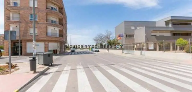 Bar en Esquina en Venta Almorad	