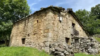 Cabaña Pasiega en Venta en Pisueña