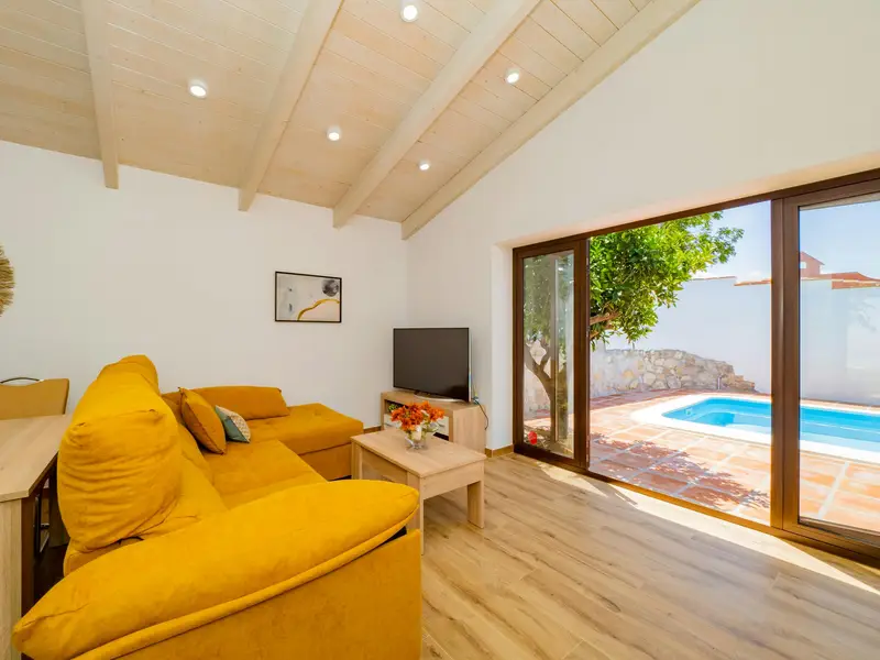 Casa-Villa de 2 Dormitorios alquiler Málaga, España