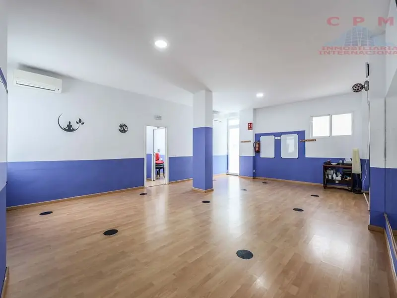 venta Local Comercial en Cuatro Vientos, Madrid (07942)- Globaliza