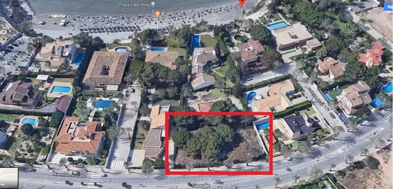 Terreno en venta Cabo Roig 1080m2 primera linea de playa