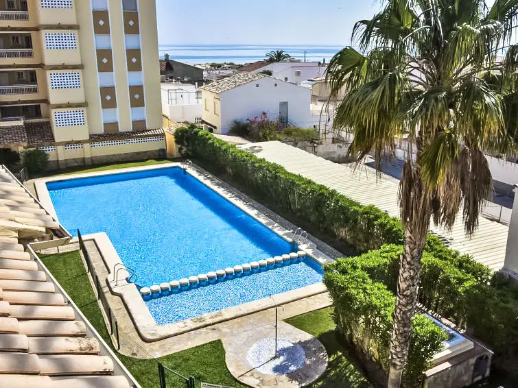 Casa-Villa de 4 Dormitorios alquiler Oliva, España