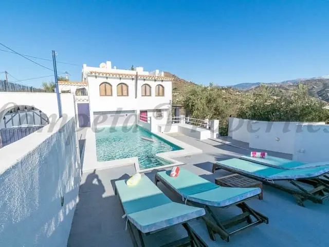 Villa de Lujo 5 Dormitorios 2 Piscinas Cerca de la Playa