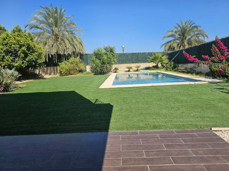 Chalet Lujo Alquiler Elche 5 Dormitorios Piscina Jardin