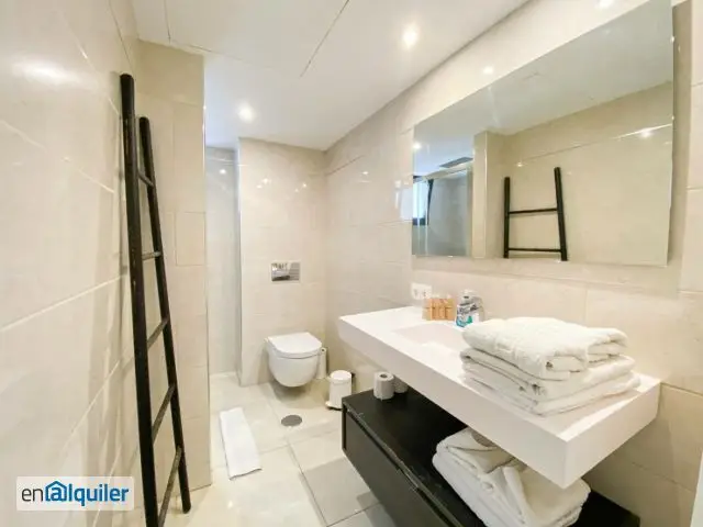Apartamento en Alquiler Puerto Banus 2 Dormitorios Plaza Garaje