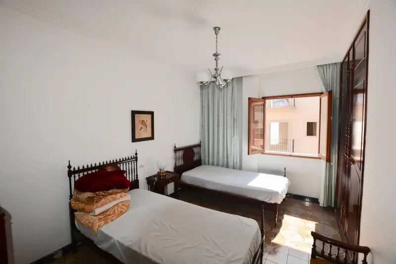 Casa en venta en Manacor Mallorca 3 plantas vistas a la montaña
