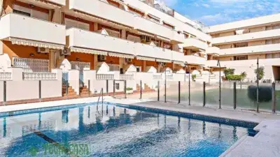 Piso en Venta en Roquetas de Mar  Cerca de la Playa