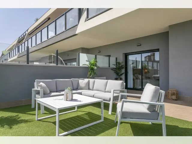Apartamento en Venta Gran Alicante Cerca de la Playa