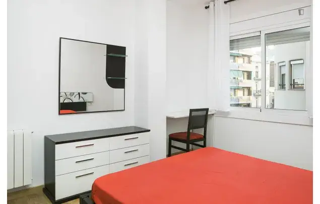 Apartamento 5 Dormitorios Barcelona El Clot Alquiler Estudiantes