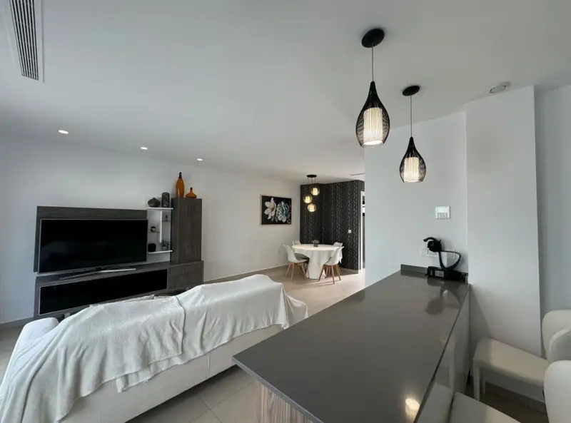 Chalet en Benijofar Alicante con Piscina Privada y Apartamento