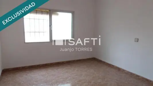 Vivienda Unifamiliar en Tabernas Almeria 6 Dormitorios Necesita Reforma