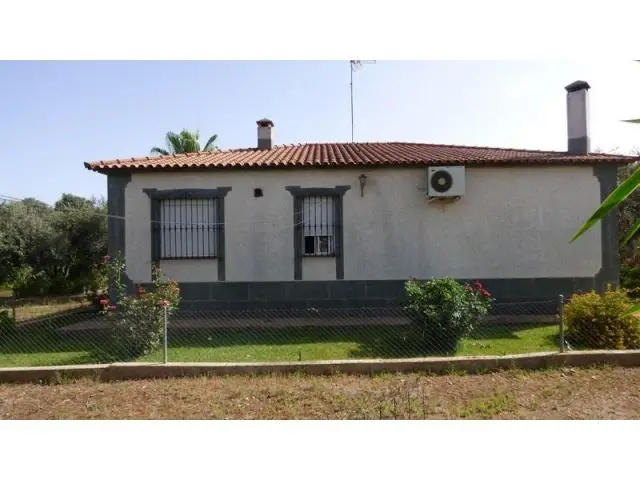 Chalet con Piscina en Badajoz Totalmente Legalizado