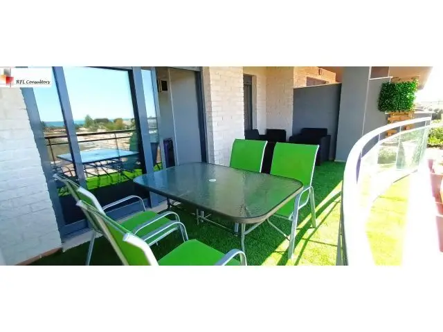 Apartamento con Terraza y Vistas al Mar en Torrenostra