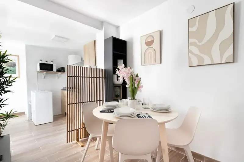 Calle Rosa, Getafe, Community of Madrid 28903