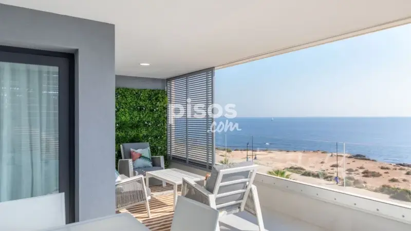 Apartamento en venta con vistas al mar