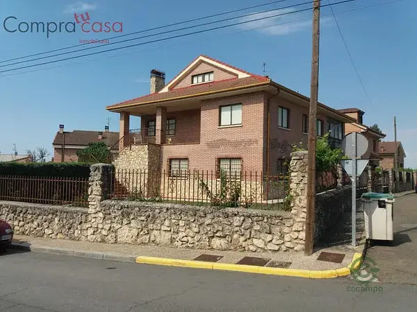 Chalet en La Lastrilla Segovia 425m2 3 Plantas Garaje Piscina