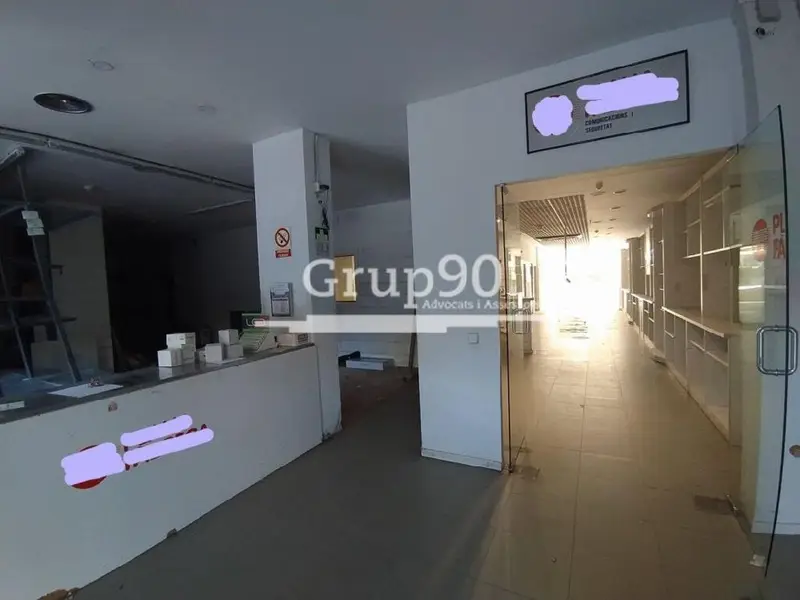 Venta Local Comercial en Lleida - 141m2 - Zona Ronda Carrefour