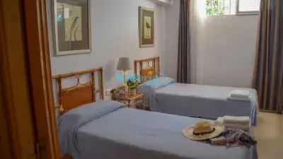 Villa en alquiler Nerja 4 dormitorios piscina privada