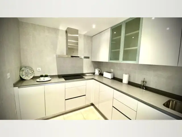 Piso de 2 Dormitorios en venta Puerto Banus, España