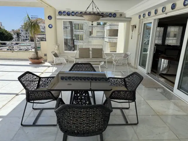 Piso de 4 Dormitorios en venta Puerto Banus, España