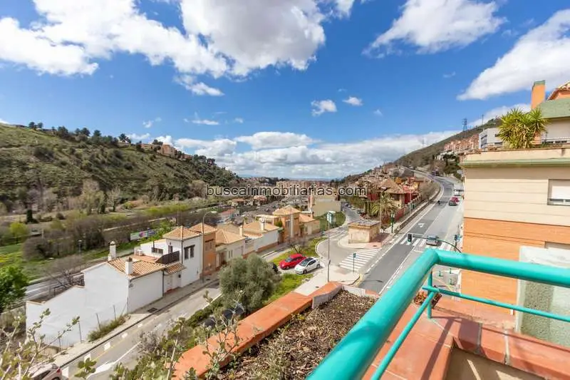 Atico en venta en Granada con terraza y garaje
