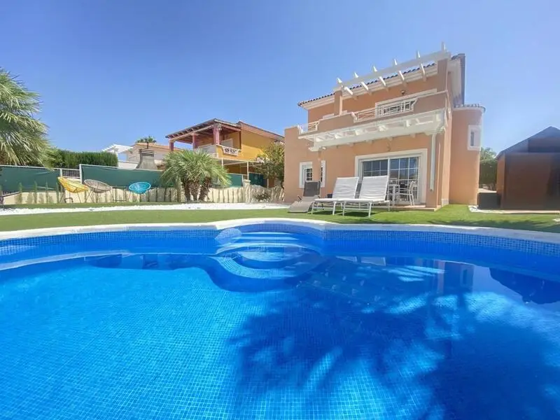 Villa 3 Dormitorios Piscina Privada Altaona Golf Murcia