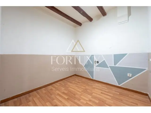 Piso en venta Reus centro para reformar 63m2 2 habitaciones