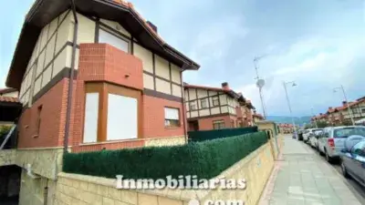 Chalet en venta en Calle Loma