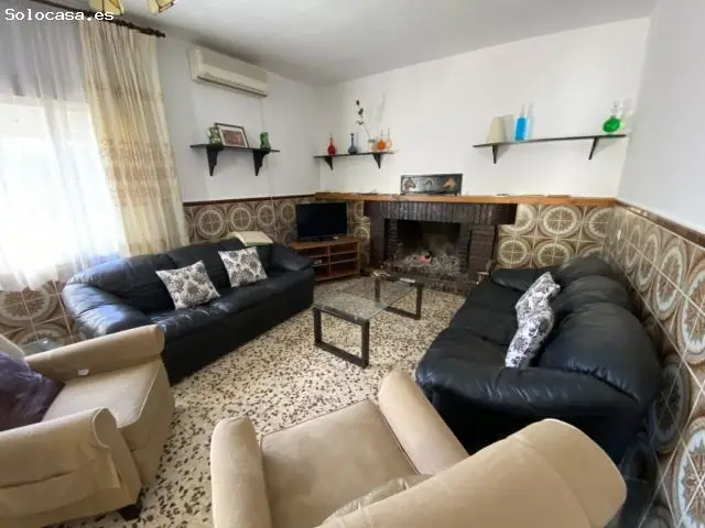 Chalet En Venta De 5 Habitaciones Con Piscina Y Garaje En Valverde Del Camino