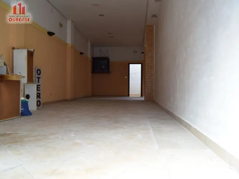 Alquiler Local Comercial Orense 80m2 zona Puente Romano