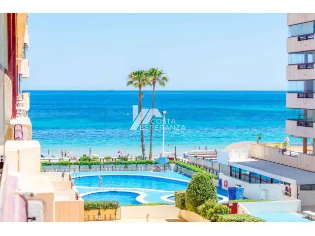 Apartamento en Calpe con Vistas al Mar y Piscina