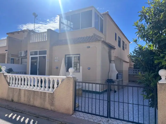 Casa Adosada 3 Dormitorios en Venta